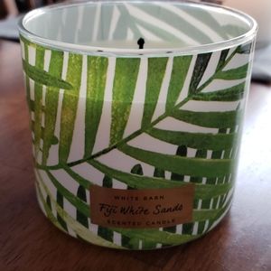 Bath and body works Candle (Fiji White sands)